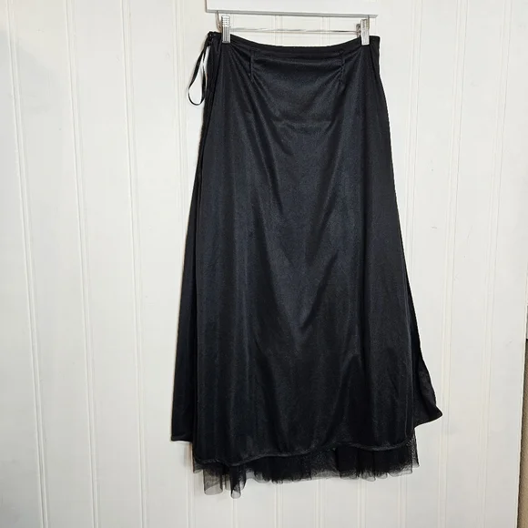 Black Midi Skirt with Red Rose Embroidery - Picture 10 of 14